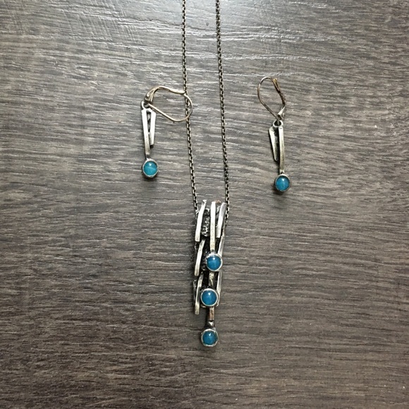 Osmose Canadian Artisan Necklace and Earrings - Picture 2 of 4